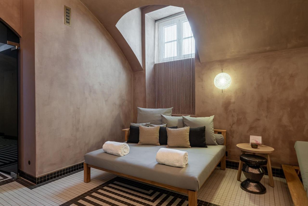 Botaniq Castle Of Tura - Small Luxury Hotels Of The World Luaran gambar