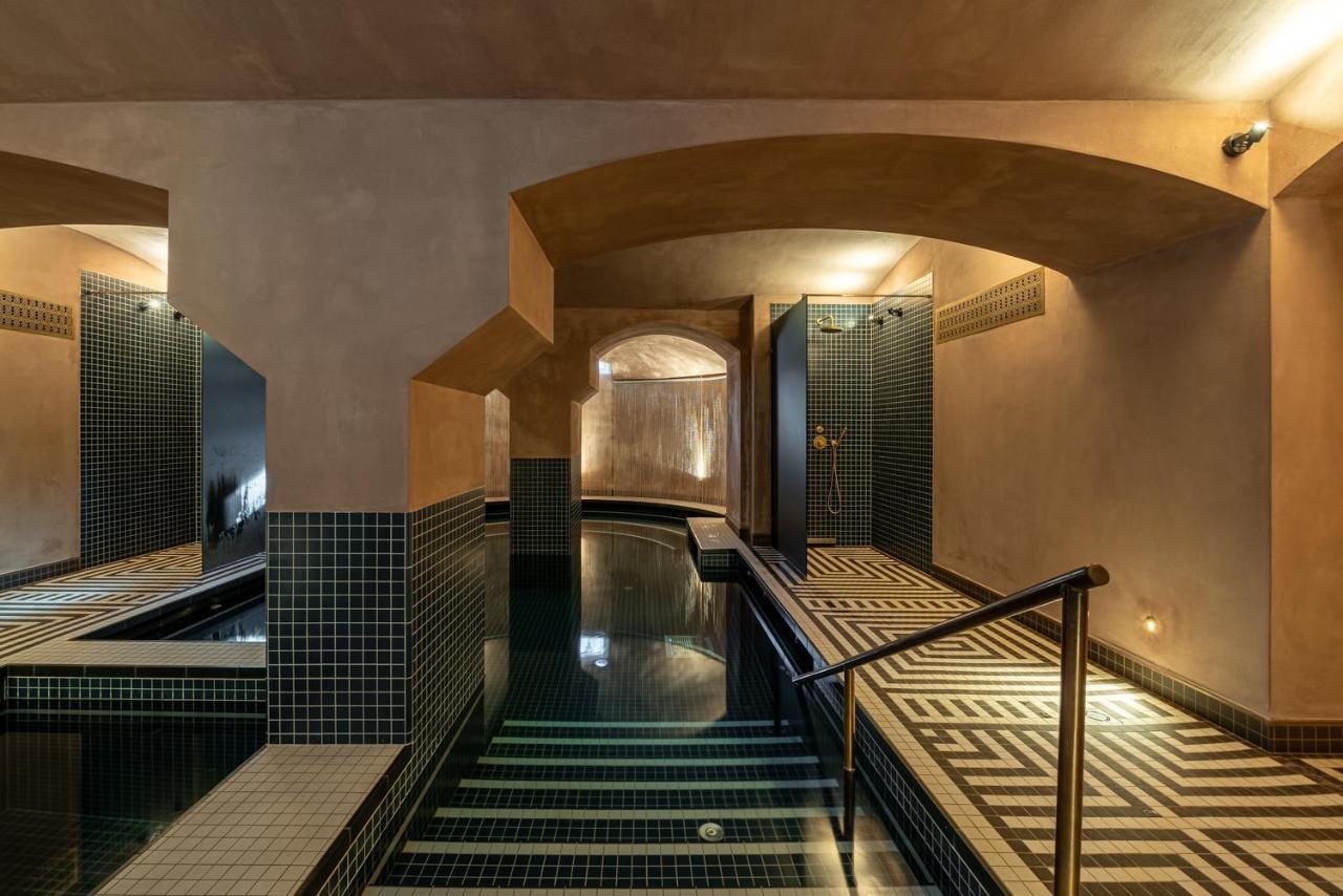 Botaniq Castle Of Tura - Small Luxury Hotels Of The World Luaran gambar