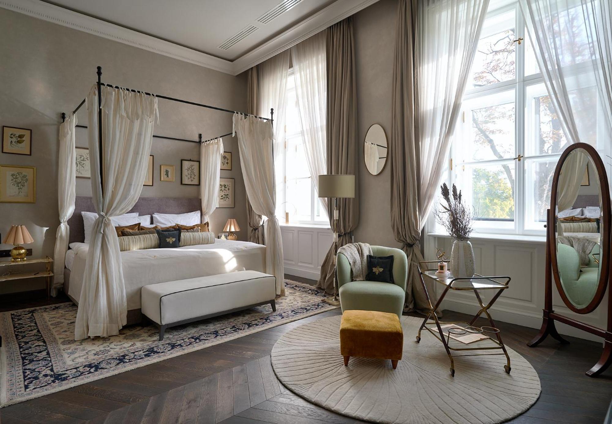 Botaniq Castle Of Tura - Small Luxury Hotels Of The World Luaran gambar